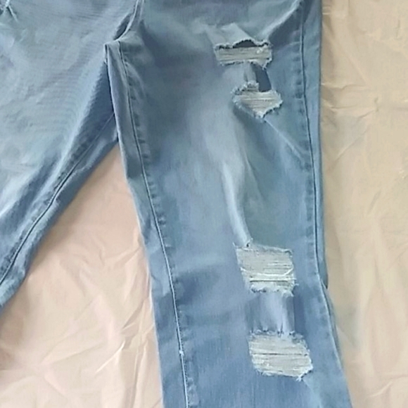 Distressed Jeans - Picture 8 of 16